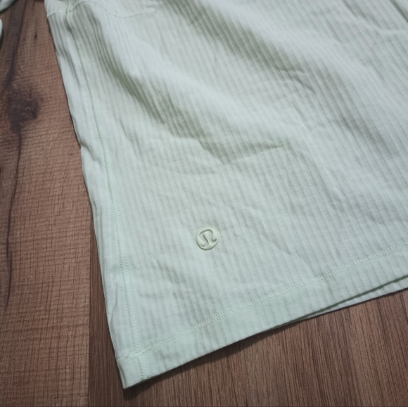 Lululemon top - Picture 5 of 5